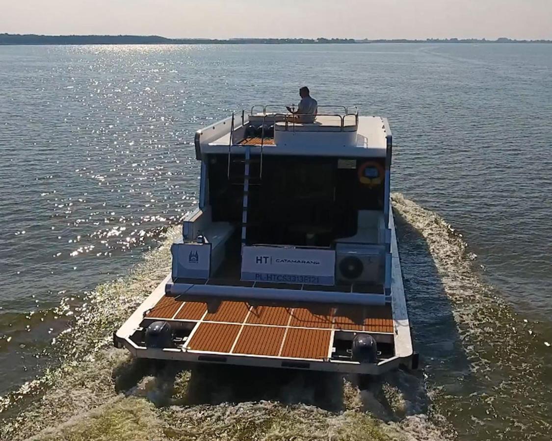 Отель Hausboot Mit Traumlage In Luebeck-Travemuende Экстерьер фото